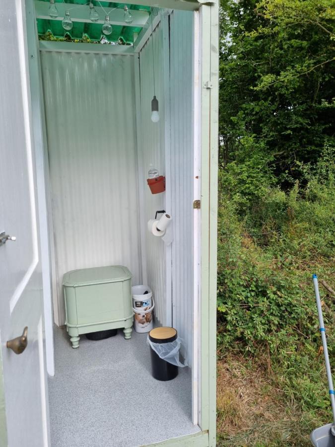 Glamping In Style, Prospector Tent 크롤리 외부 사진